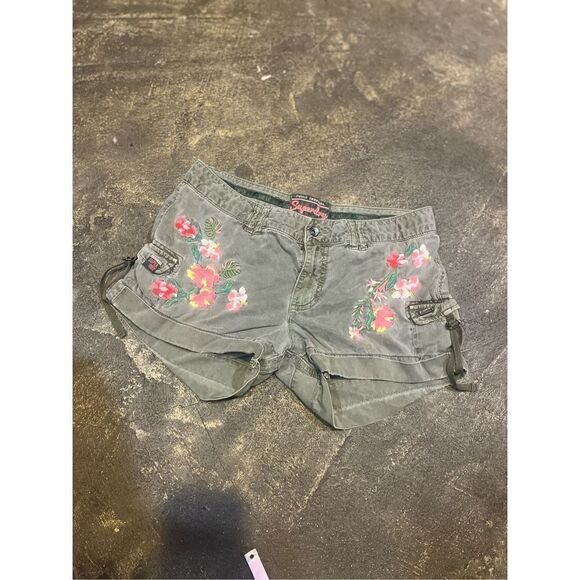 SUPERDRY TENCEL ROOKIE SHORT SHORTS EMBROIDERED FLOWERS ARMY GREEN - Picture 8 of 13